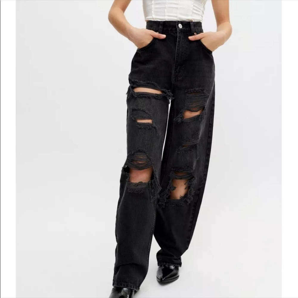 BDG distressed baggy jeans. Size 26.